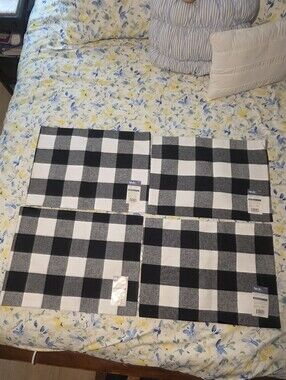 Style Selections Black and White Buffalo Check Set Of 4 Placemats 14 X 19 Inches